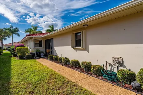 11365 SW Essex Drive Lake Suzy FL 34269