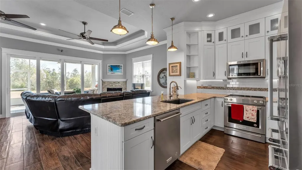 3272 Fish Hawk Drive Polk City FL 33868