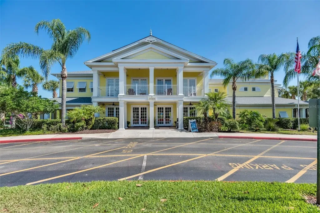 1014 Gran Bahama Boulevard Davenport FL 33837