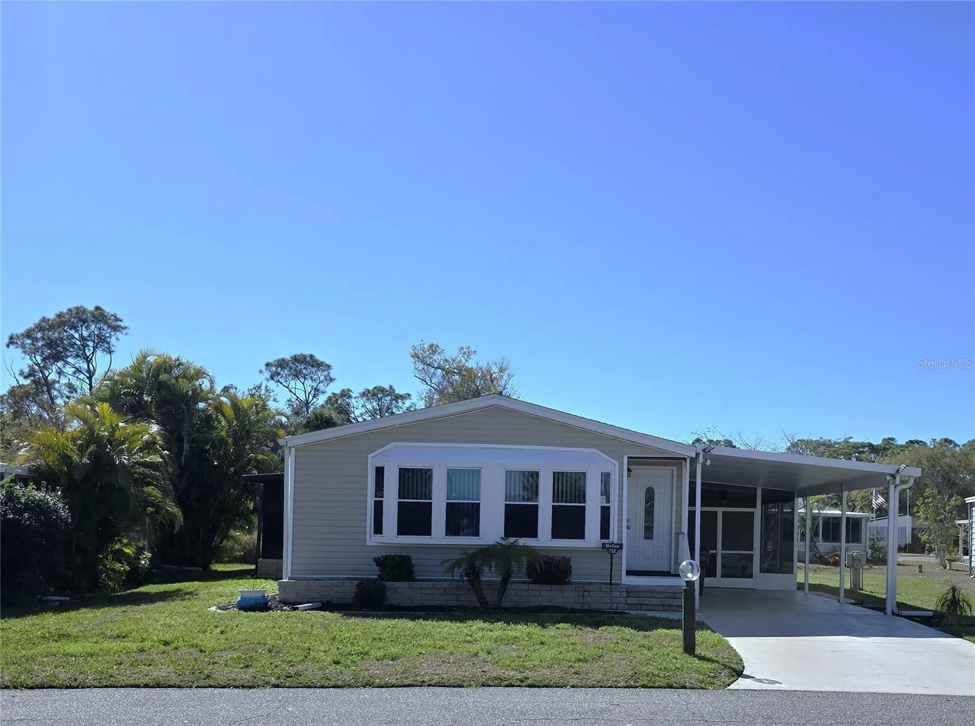 Englewood FL, 722 Watersedge Street