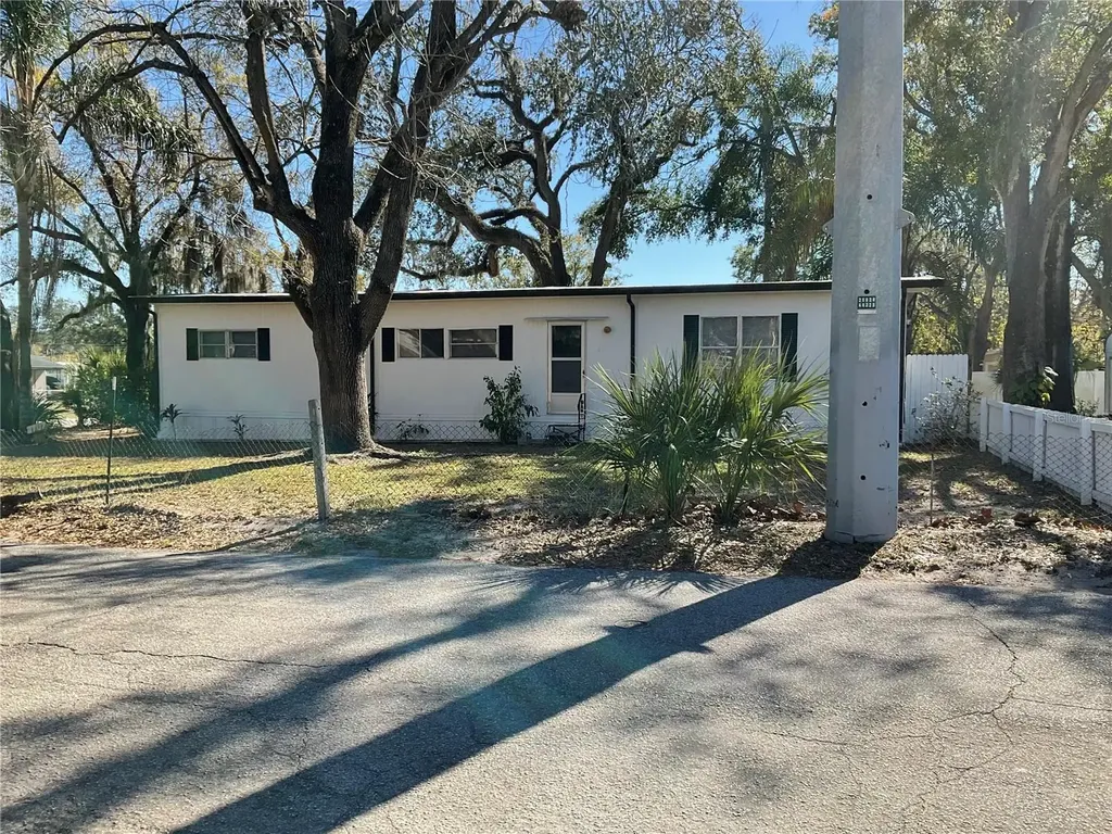 4707 E Yukon Street Tampa FL 33617
