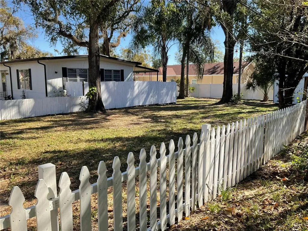 4707 E Yukon Street Tampa FL 33617