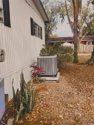 4707 E Yukon Street Tampa FL 33617