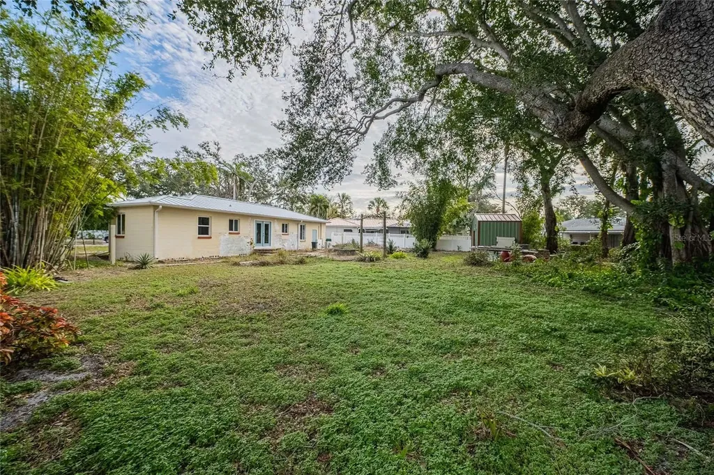 6213 Sanders Drive Tampa FL 33611