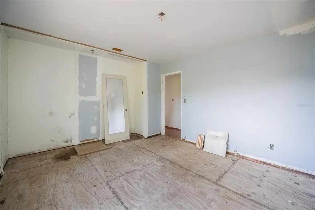 6213 Sanders Drive Tampa FL 33611