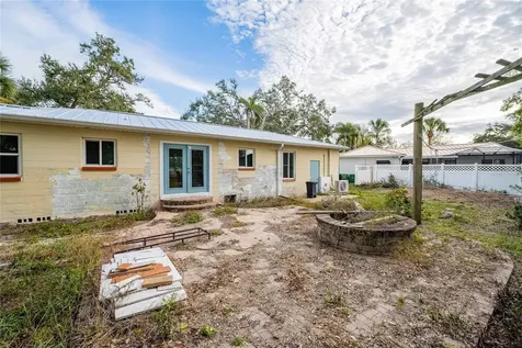 6213 Sanders Drive Tampa FL 33611