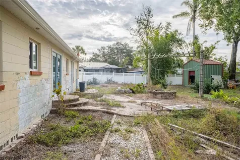 6213 Sanders Drive Tampa FL 33611