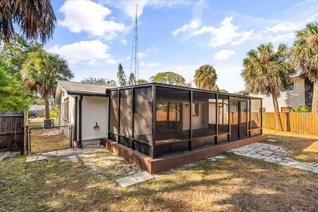 10395 San Martin Boulevard NE St Petersburg FL 33702