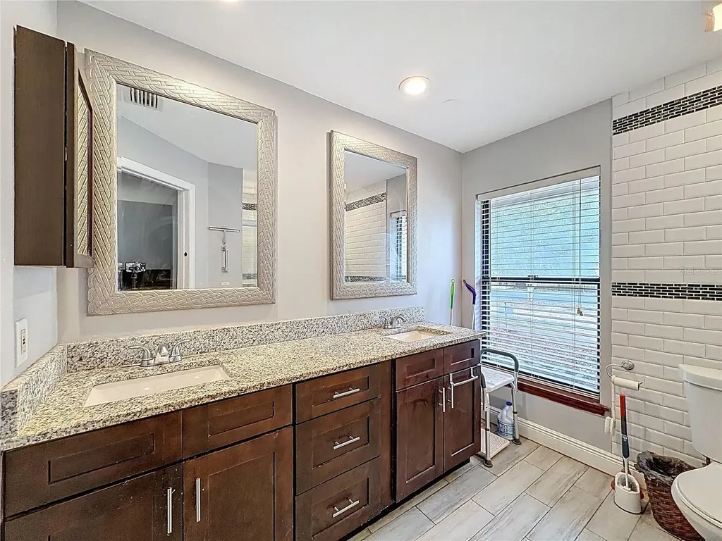 209 First Street Tavares FL 32778