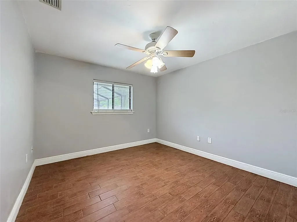 209 First Street Tavares FL 32778