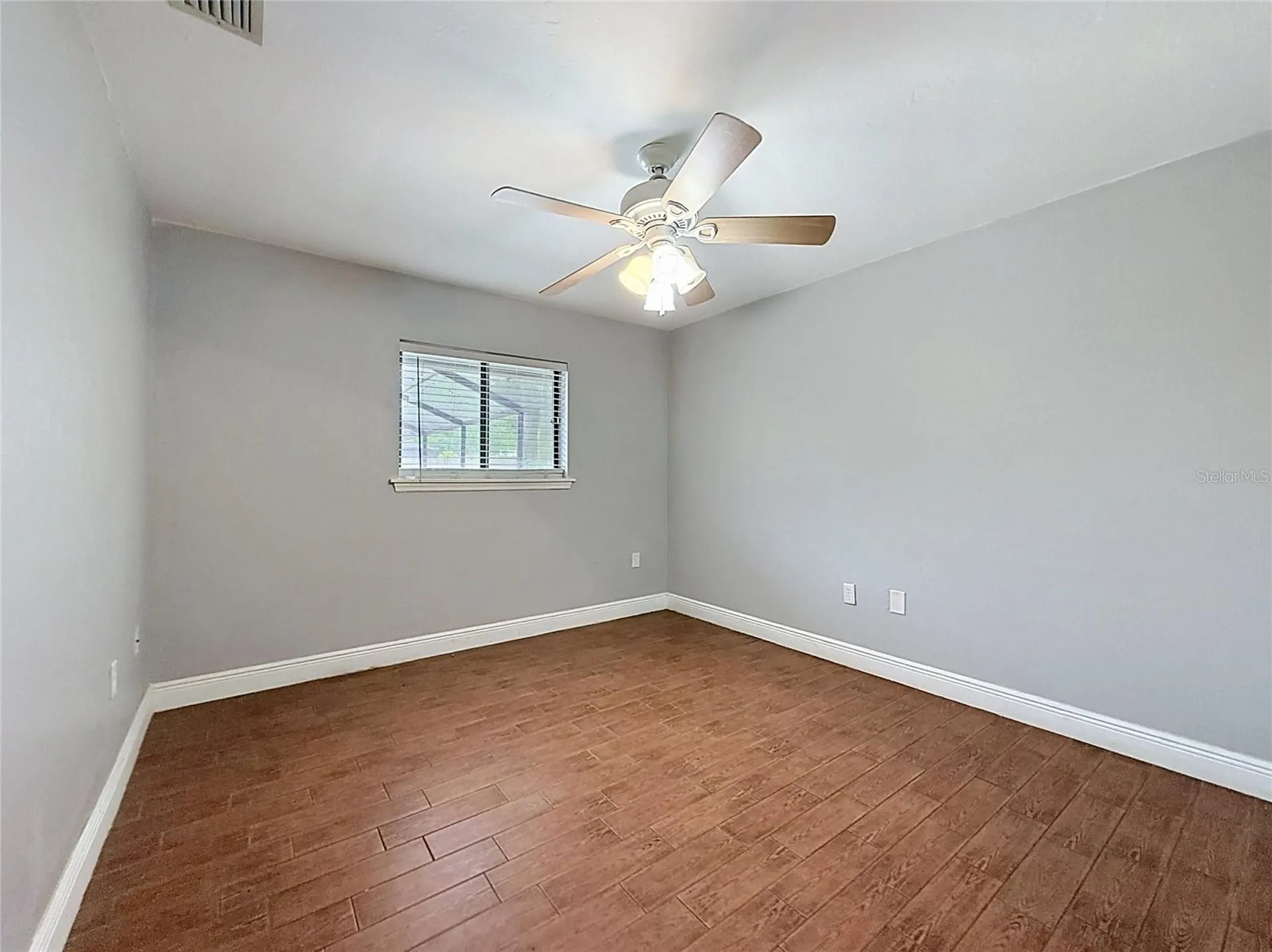 209 First Street Tavares FL 32778