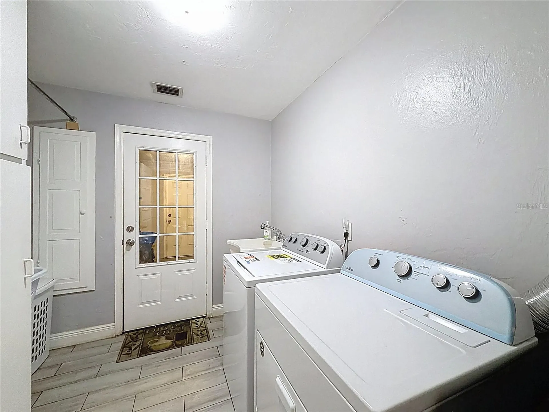 209 First Street Tavares FL 32778