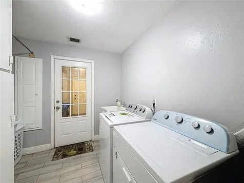 209 First Street Tavares FL 32778