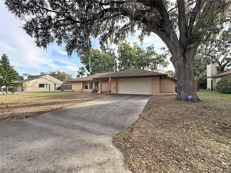 209 First Street Tavares FL 32778