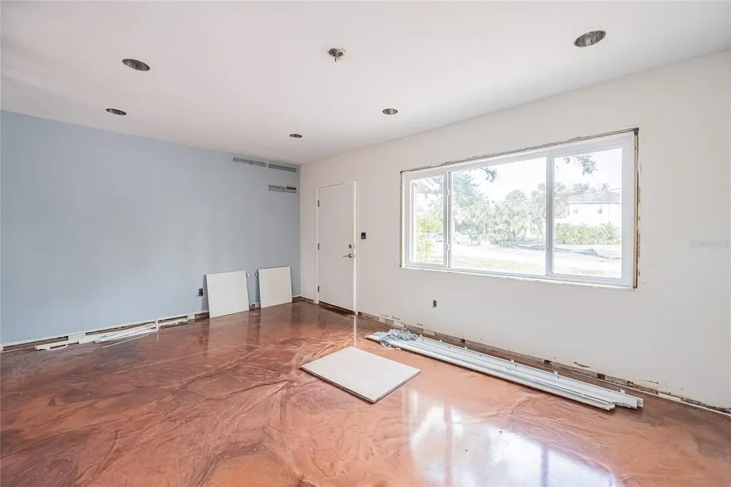 6213 Sanders Drive Tampa FL 33611