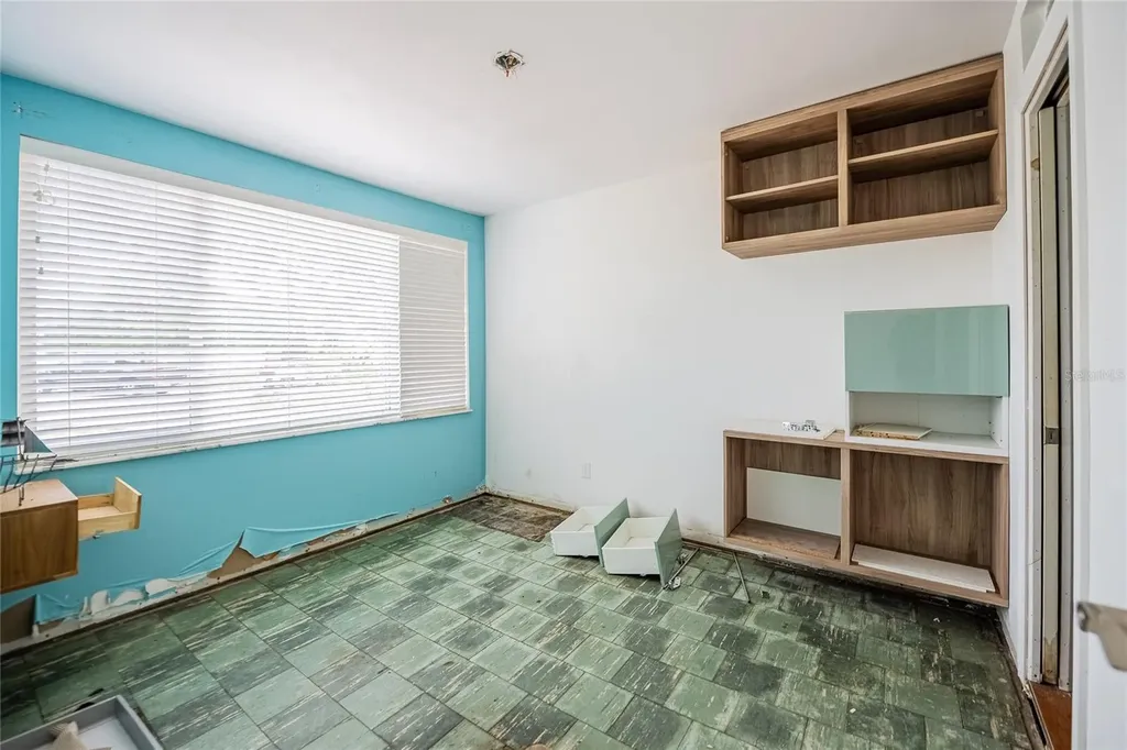 6213 Sanders Drive Tampa FL 33611