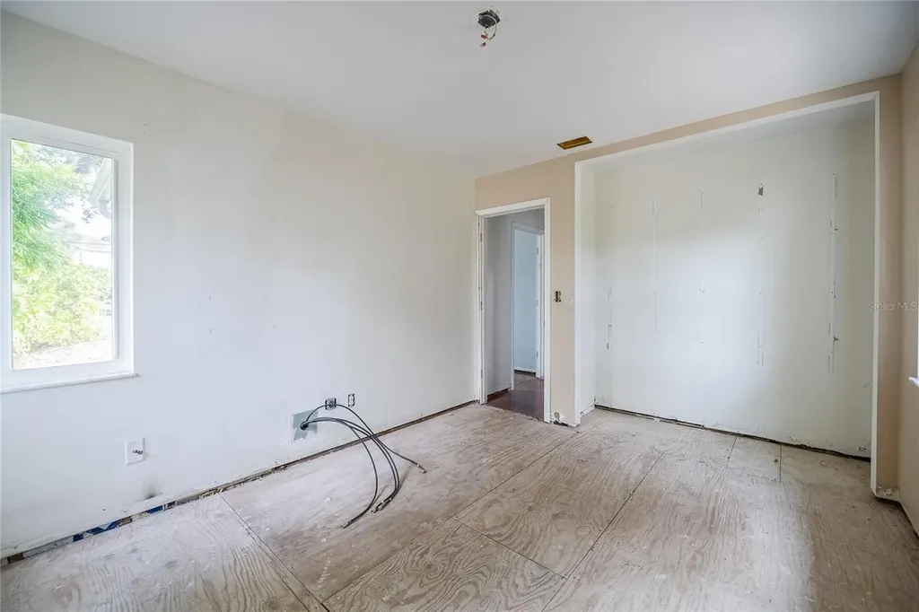 6213 Sanders Drive Tampa FL 33611