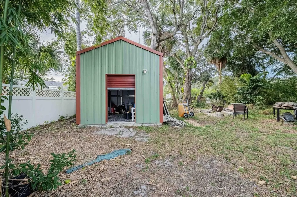 6213 Sanders Drive Tampa FL 33611