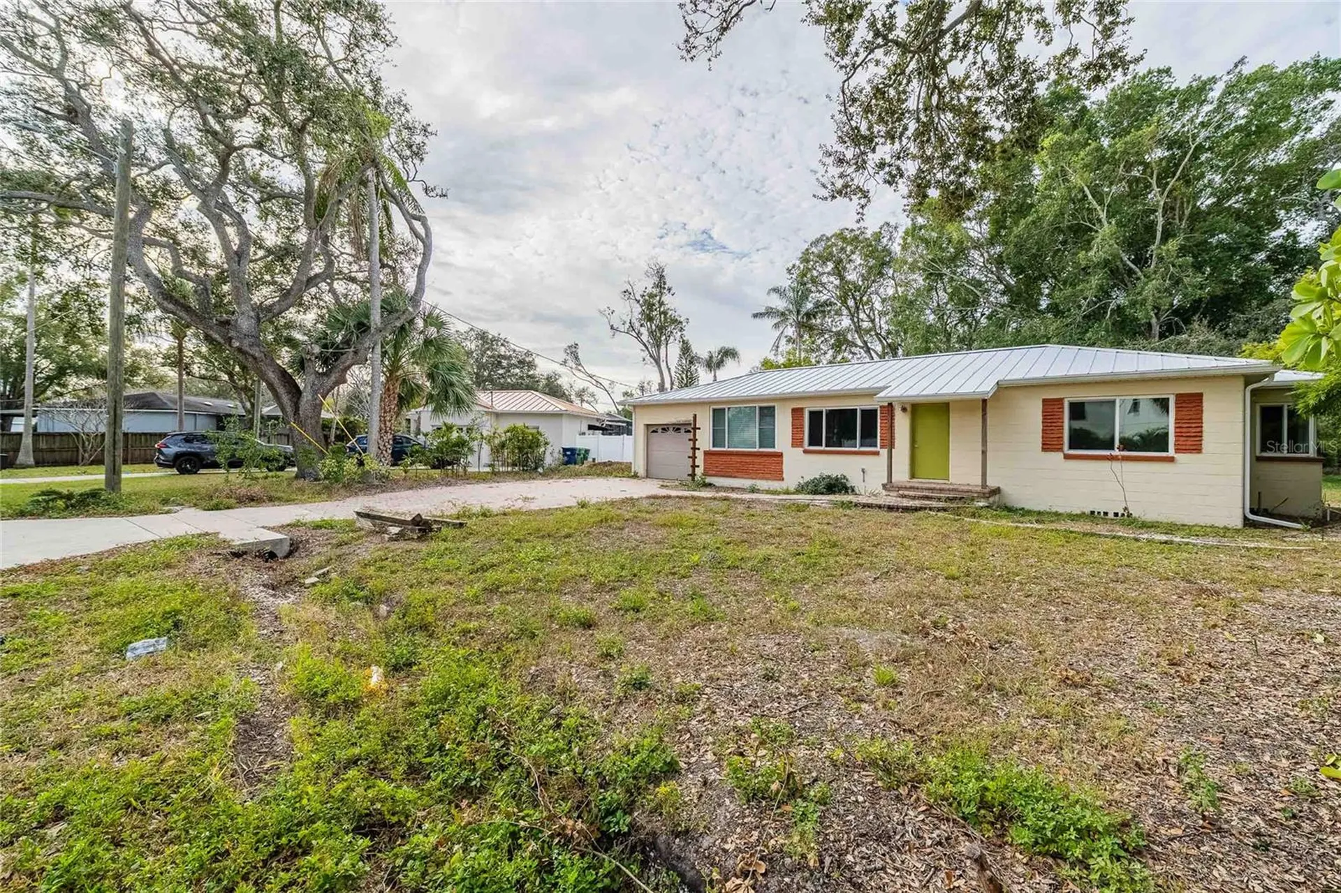 6213 Sanders Drive Tampa FL 33611