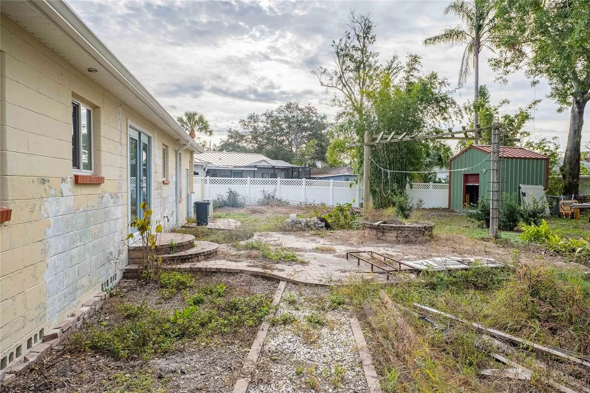 6213 Sanders Drive Tampa FL 33611