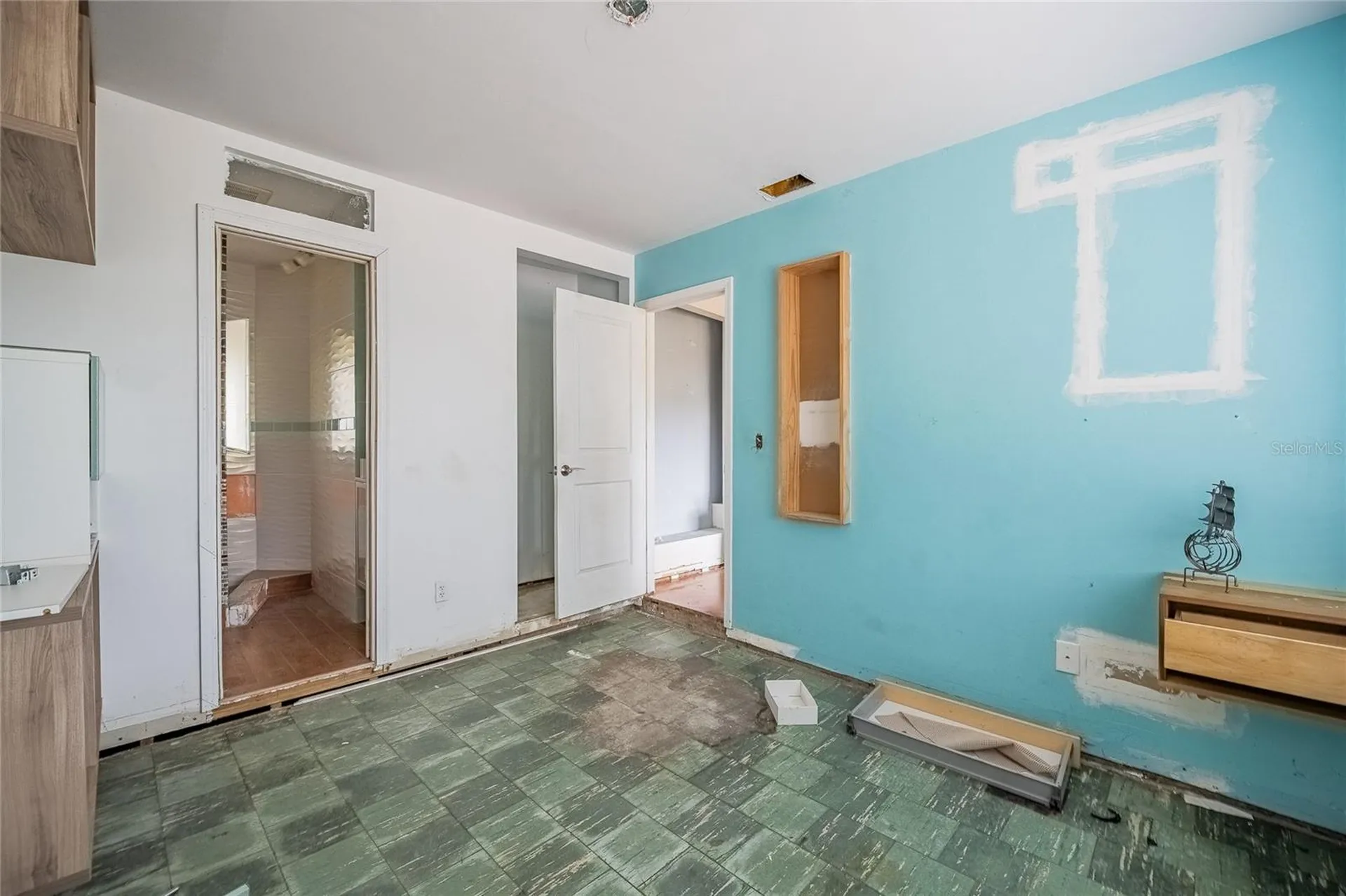 6213 Sanders Drive Tampa FL 33611