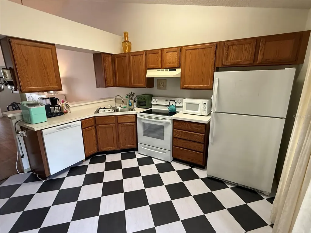 108 Reserve Circle Oviedo FL 32765