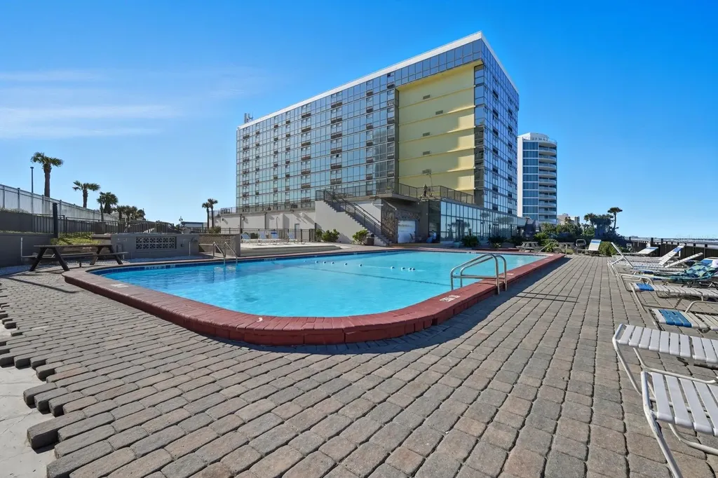 1909 S Atlantic Avenue Daytona Beach FL 32118