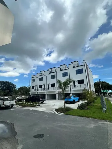 375 13th St N St Petersburg FL 33705