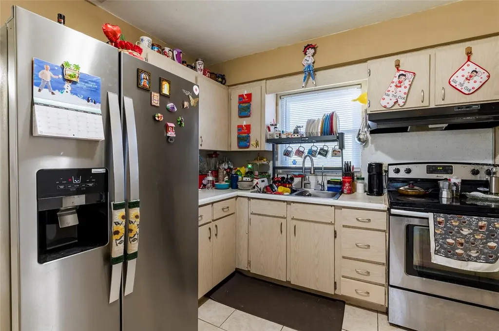 5331 10th Avenue N St Petersburg FL 33710