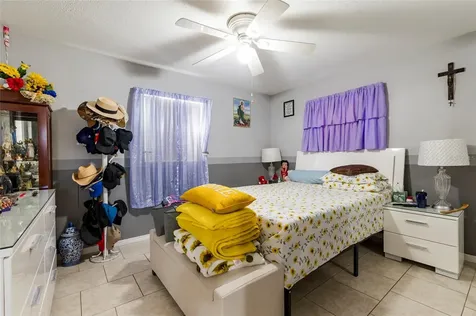 5331 10th Avenue N St Petersburg FL 33710