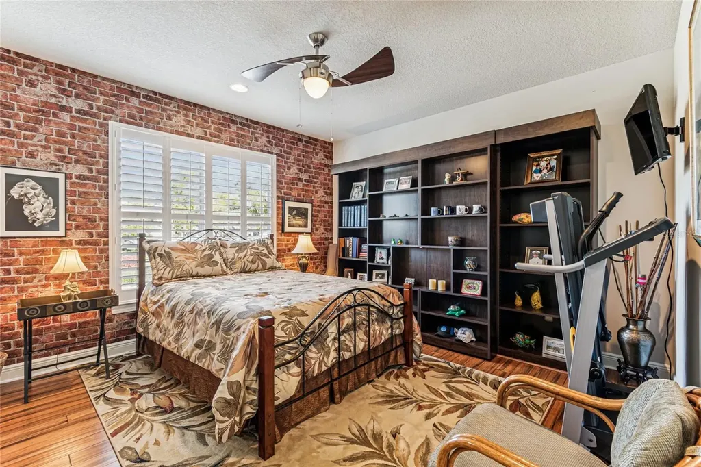 4975 Anniston Circle Tampa FL 33647