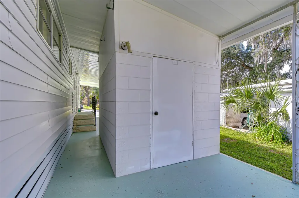6128 Ridgewood Drive Zephyrhills FL 33542