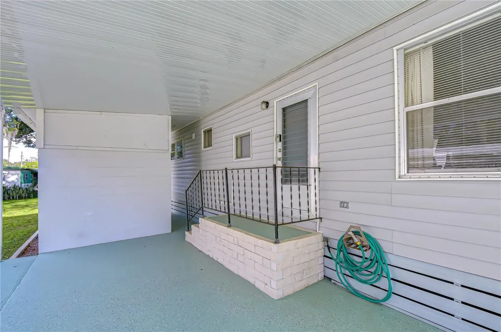6128 Ridgewood Drive Zephyrhills FL 33542