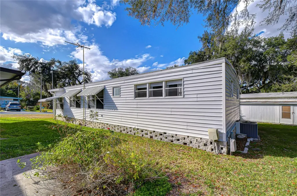 6128 Ridgewood Drive Zephyrhills FL 33542