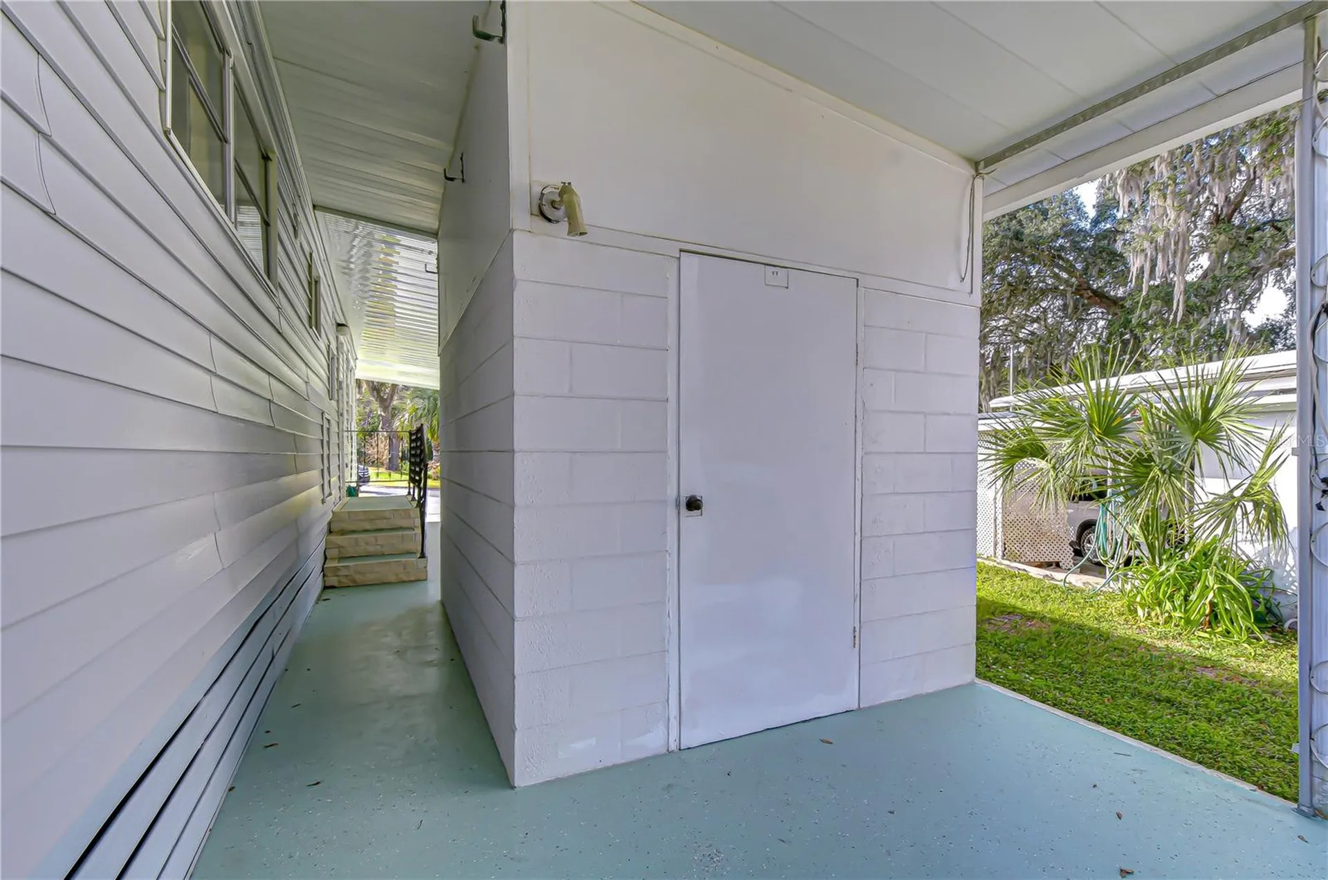 6128 Ridgewood Drive Zephyrhills FL 33542