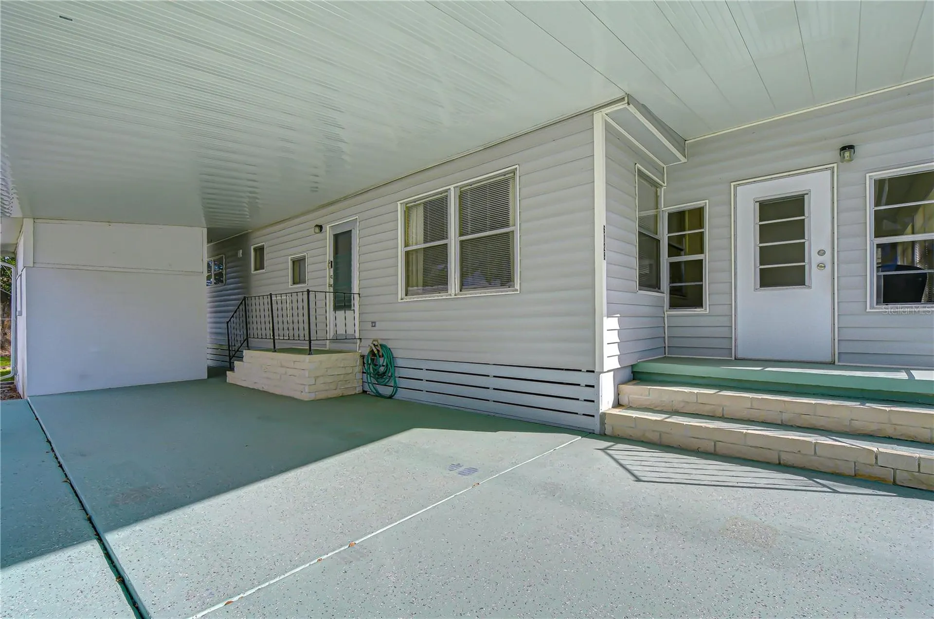 6128 Ridgewood Drive Zephyrhills FL 33542