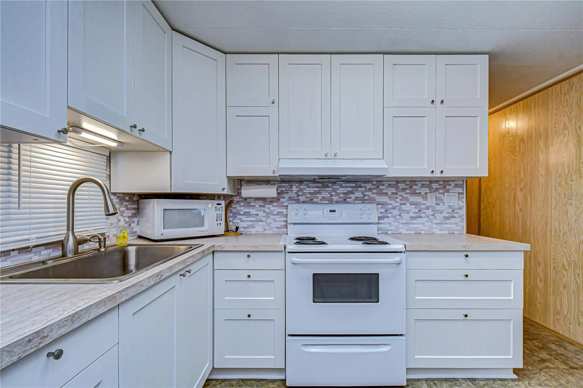 6128 Ridgewood Drive Zephyrhills FL 33542