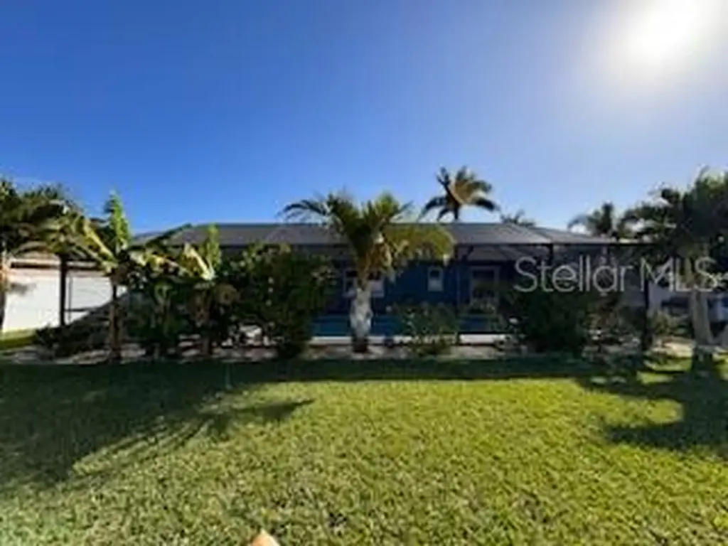 32 NE 13th Place Cape Coral FL 33909