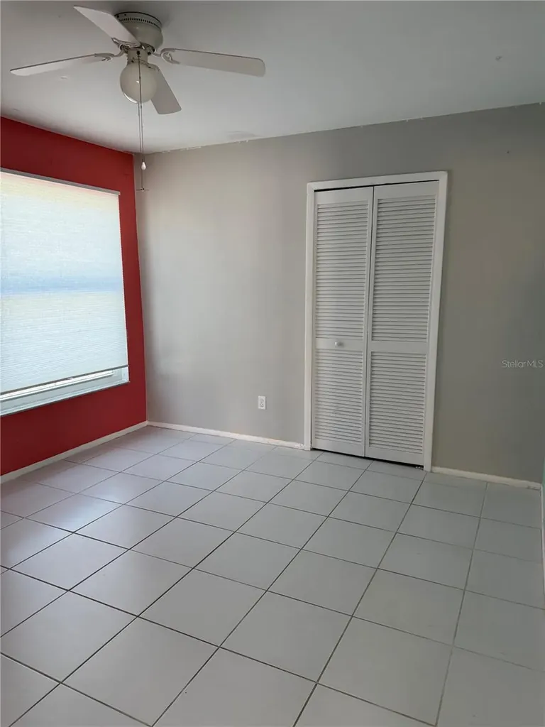 32 NE 13th Place Cape Coral FL 33909