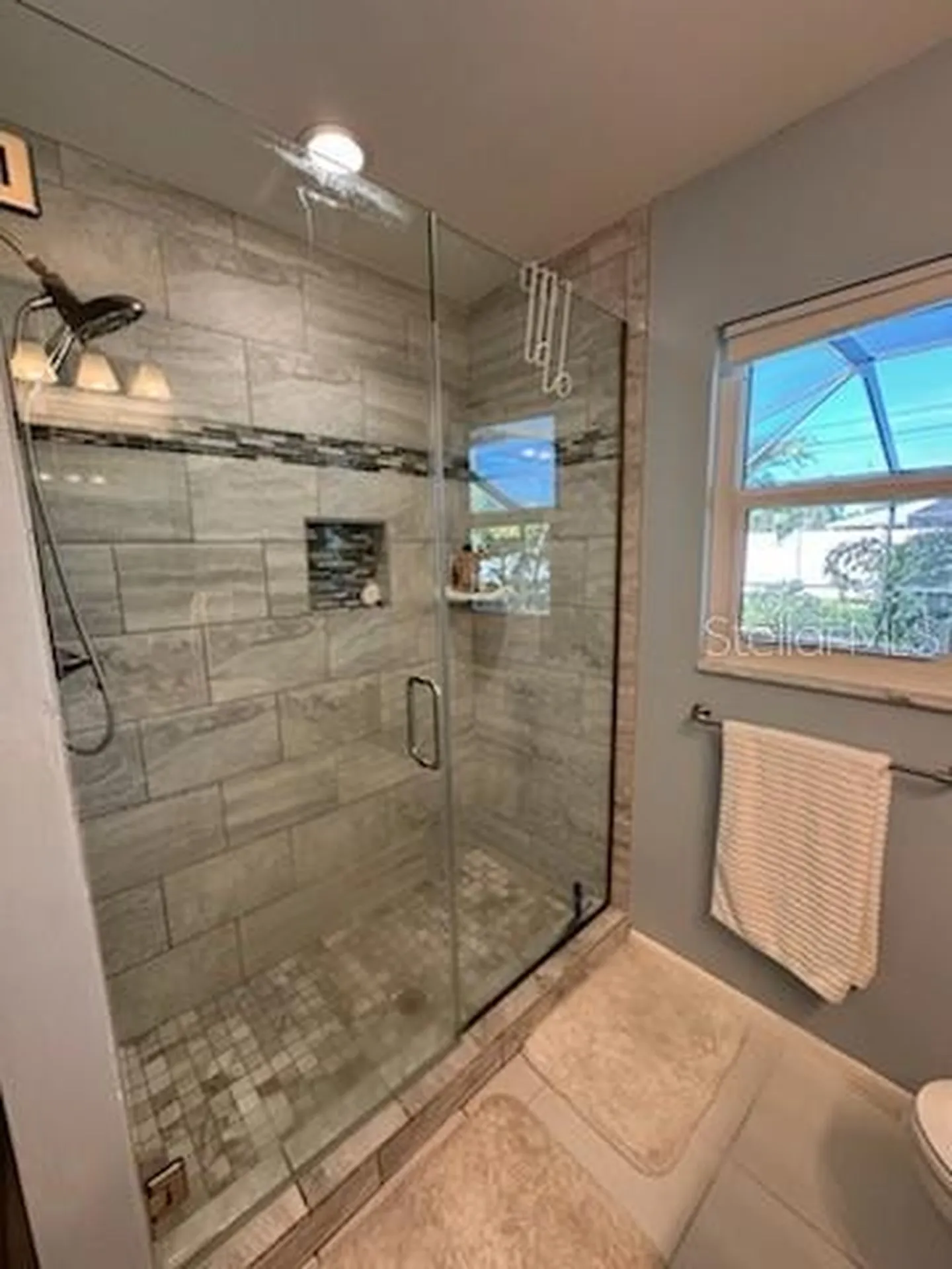 32 NE 13th Place Cape Coral FL 33909