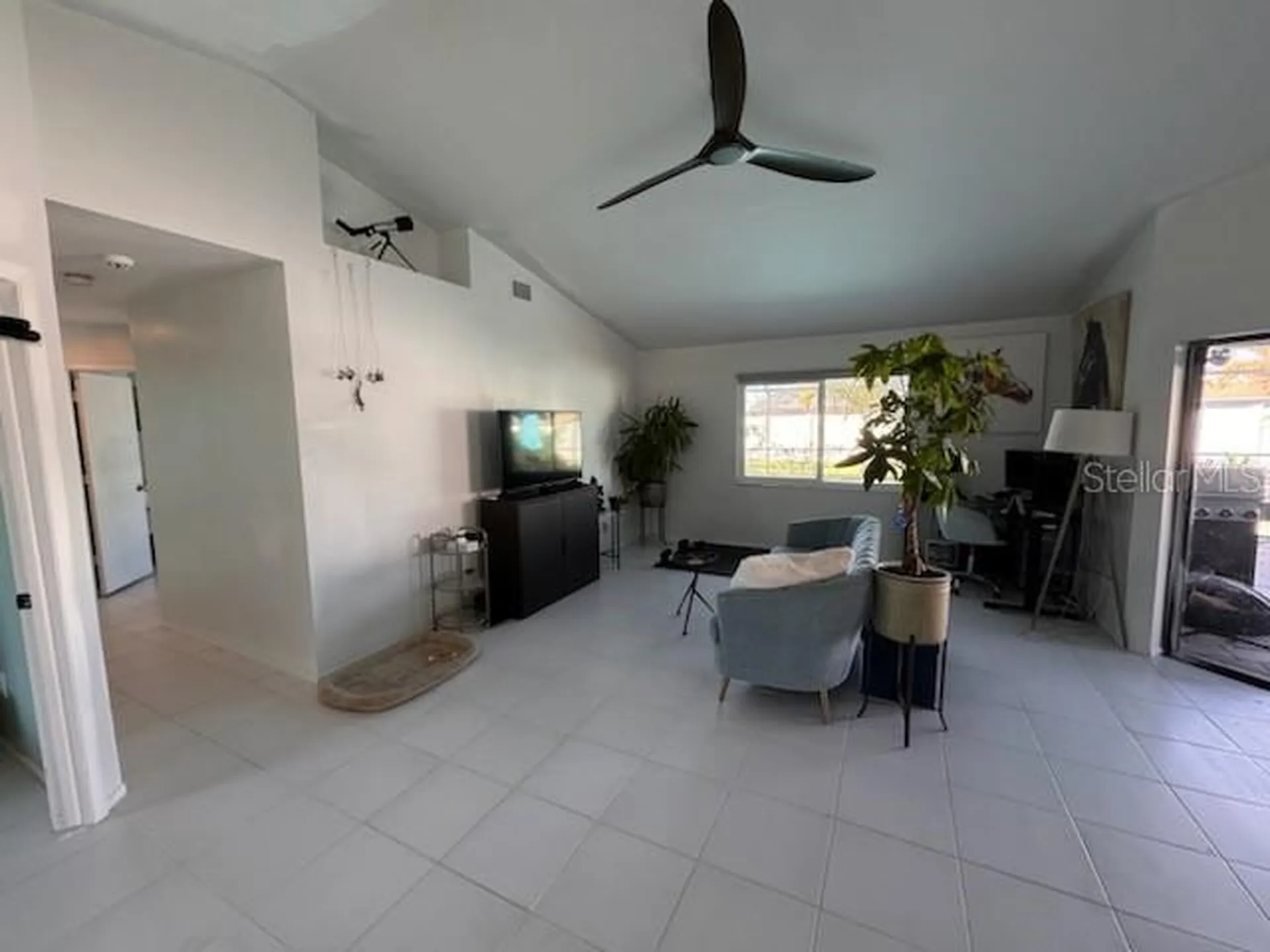 32 NE 13th Place Cape Coral FL 33909