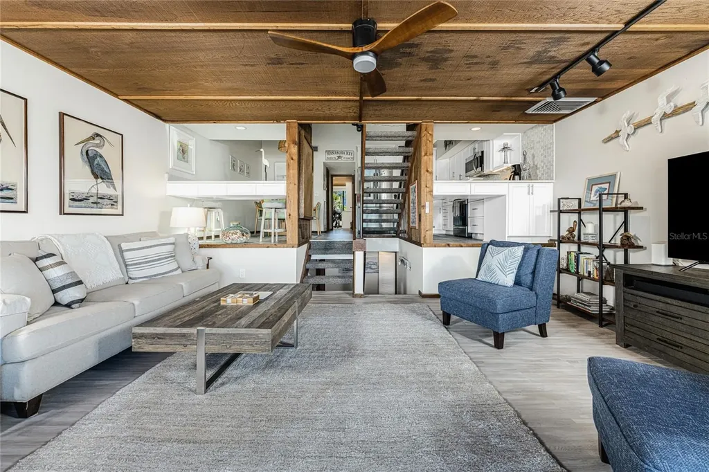 5030 N Beach Road Englewood FL 34223