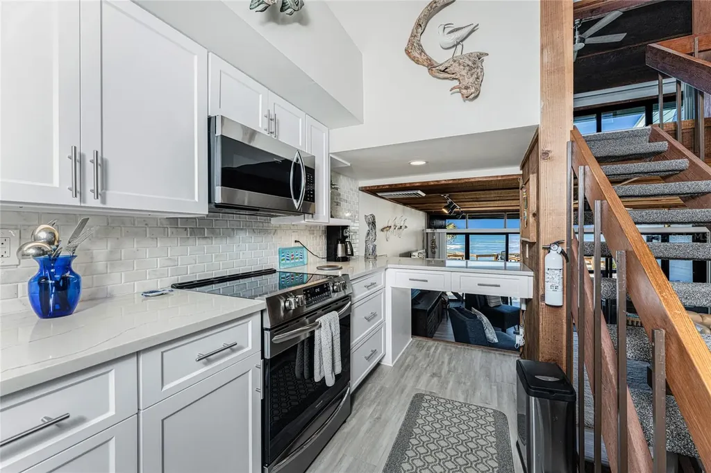 5030 N Beach Road Englewood FL 34223