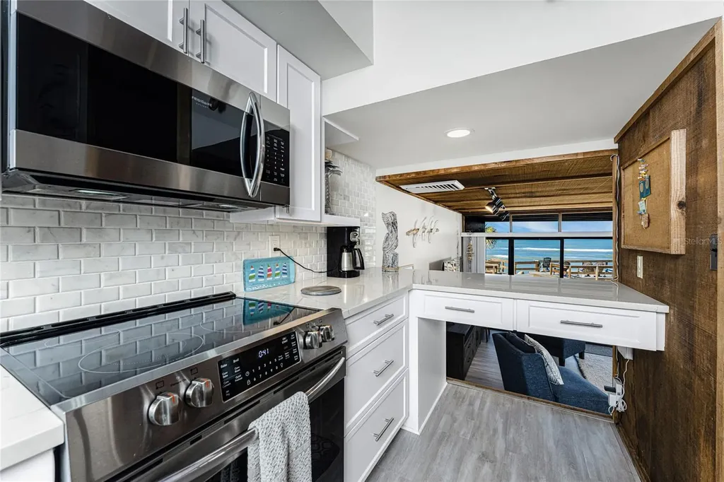 5030 N Beach Road Englewood FL 34223