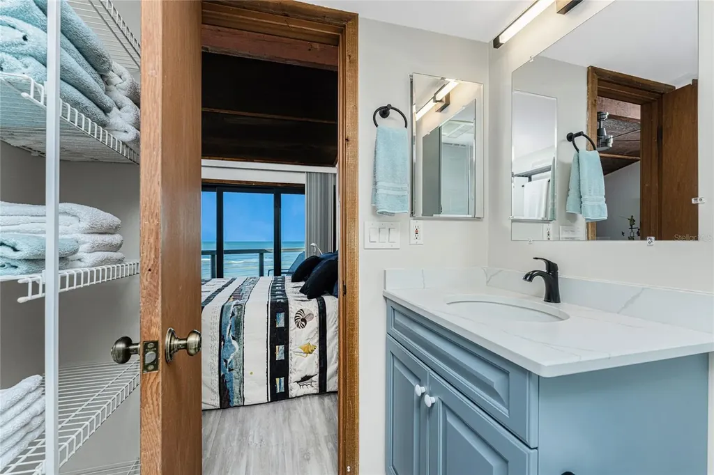 5030 N Beach Road Englewood FL 34223