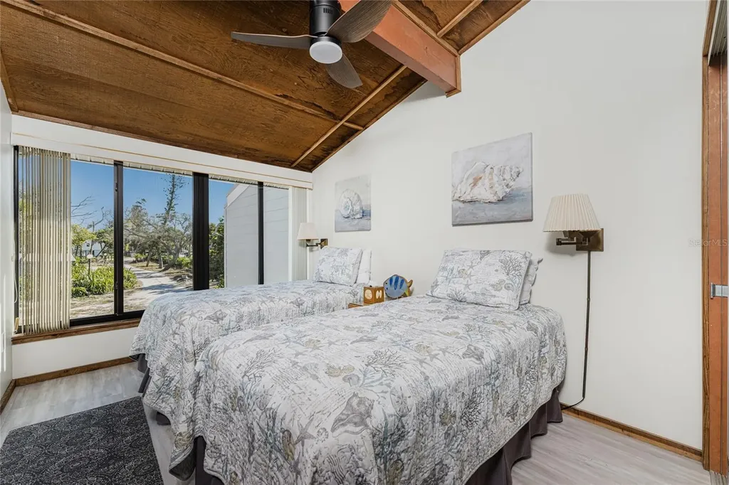 5030 N Beach Road Englewood FL 34223