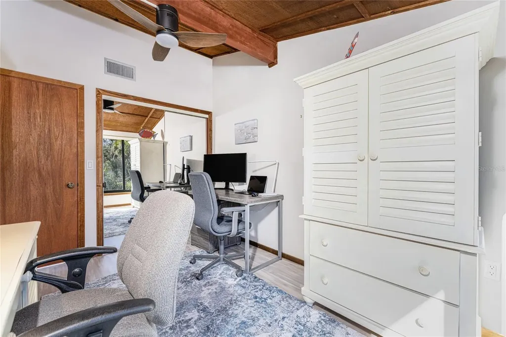 5030 N Beach Road Englewood FL 34223