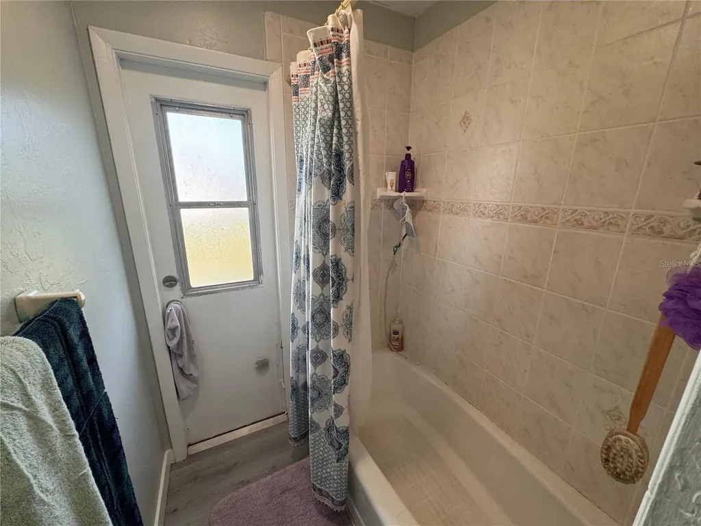 1323 NW 7th Place Cape Coral FL 33993