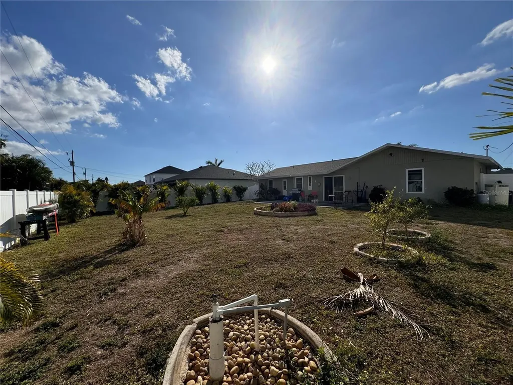 1323 NW 7th Place Cape Coral FL 33993