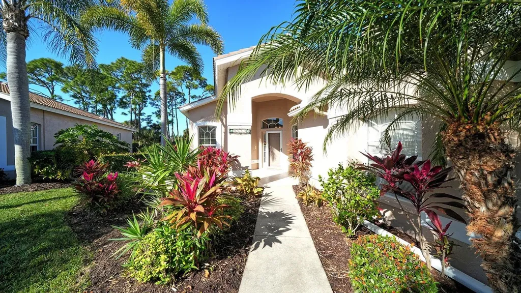 9559 Forest Hills Circle Sarasota FL 34238